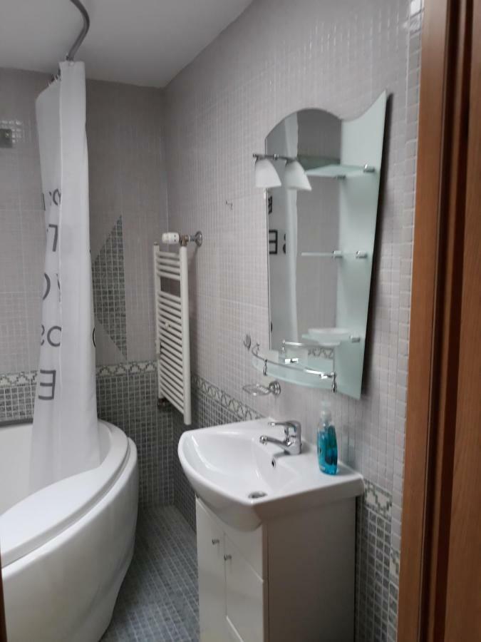 Penthouse Apartament Nufarul Орадя Экстерьер фото